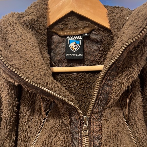 Kuhl - Teddy Flight Fleece Jacket in Brown - Picture 2 of 3